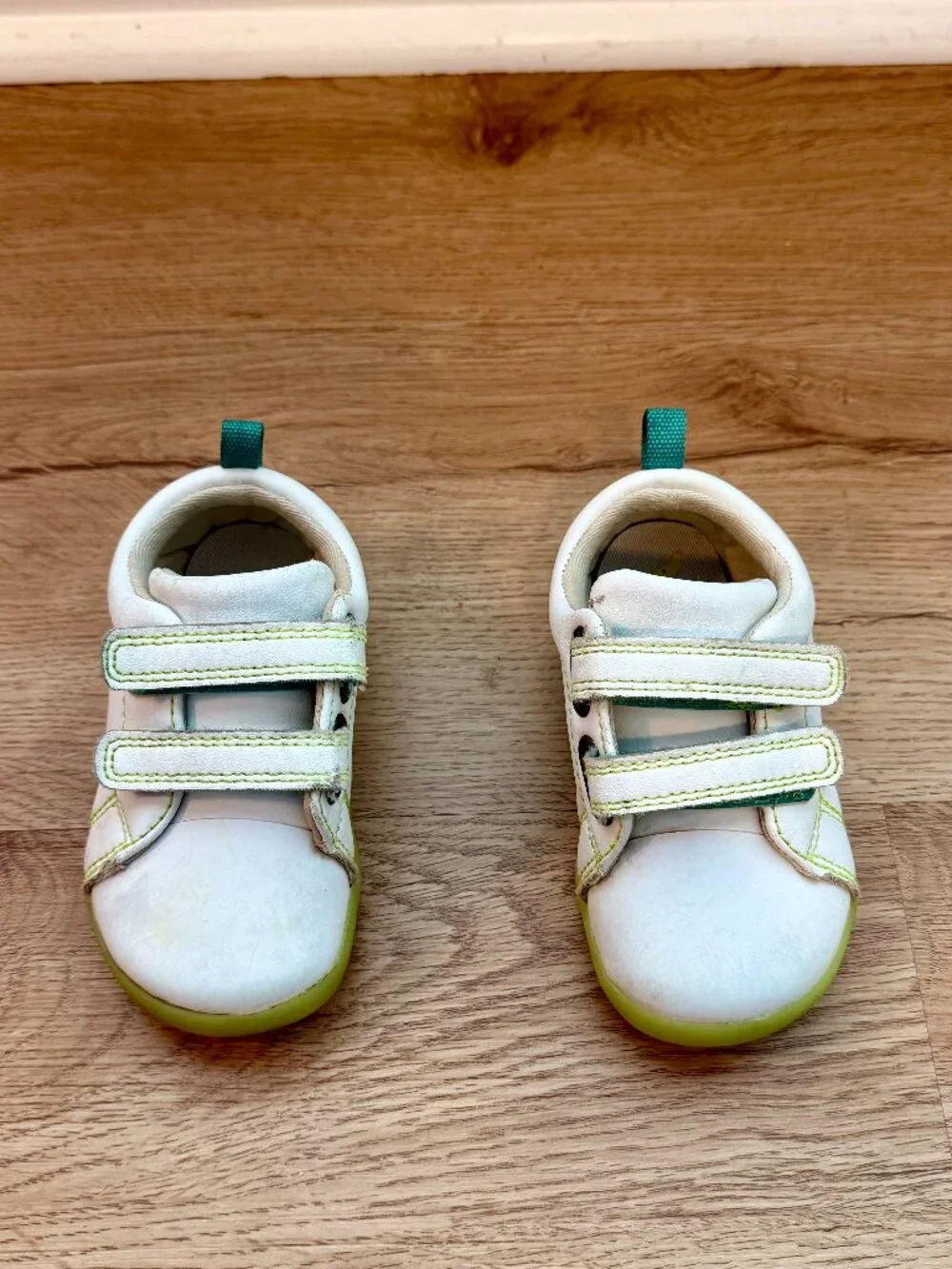 Ten Little Everyday Original, White with Glow in the Dark Soles, Size Toddler 7